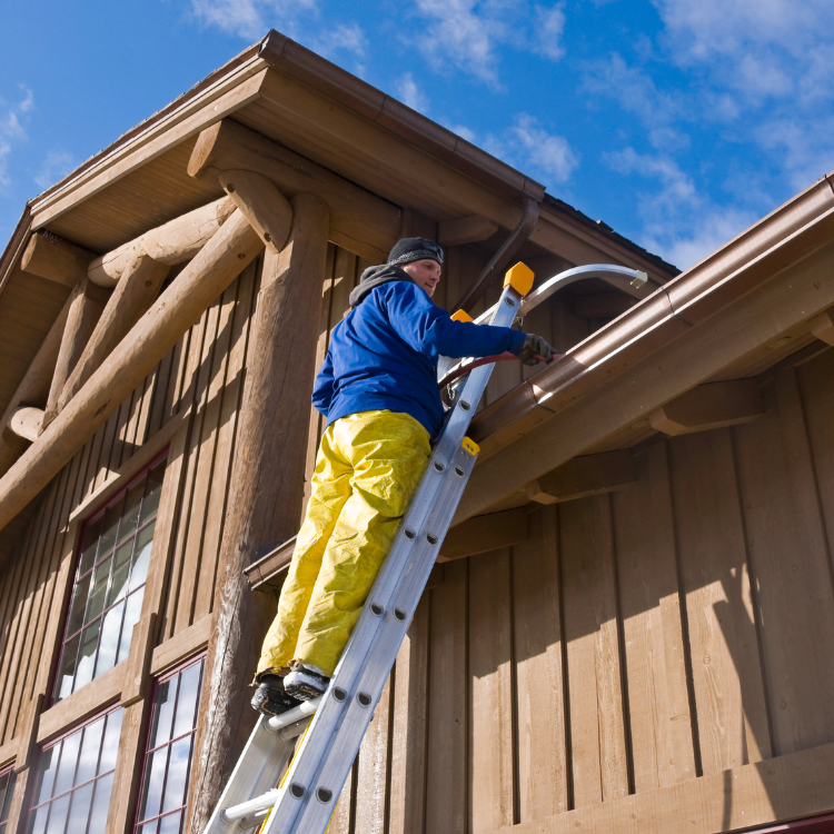 Gutter Cleaning in Tacoma, WA Gutter Cleaning in Tacoma, WA
